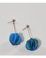 69441518_Pendientes de latón y seda azul, 5,5cm